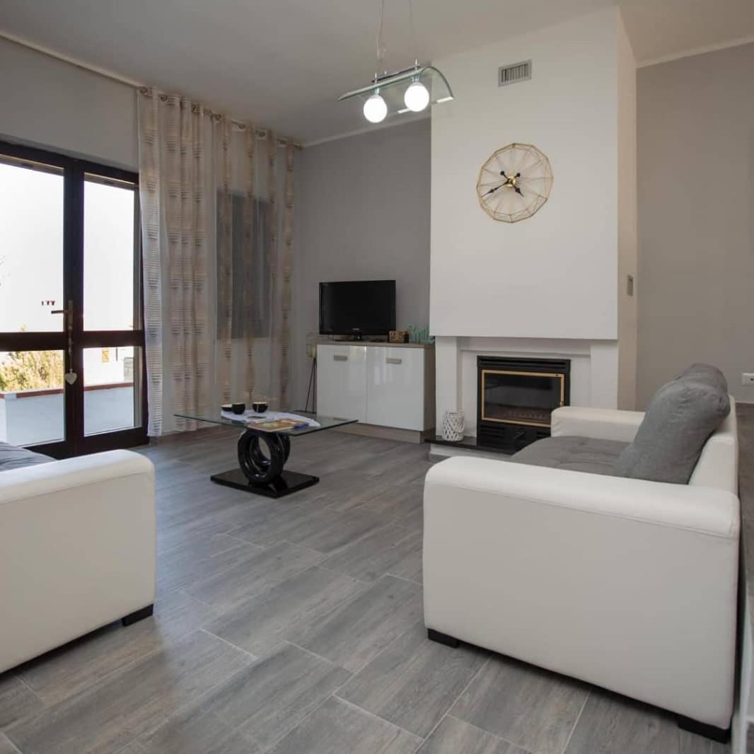 Sweethouse Pula Villa Porto Columbu - Perd'E Sali Luaran gambar